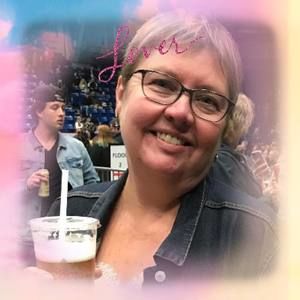 Meet your Posher, Christa